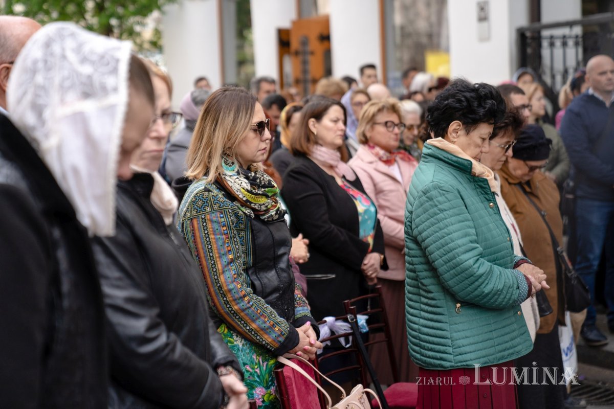 Sărbătoare la Biserica „Sfântul Nicolae”-Dintr-o zi din Bucureşti 213120