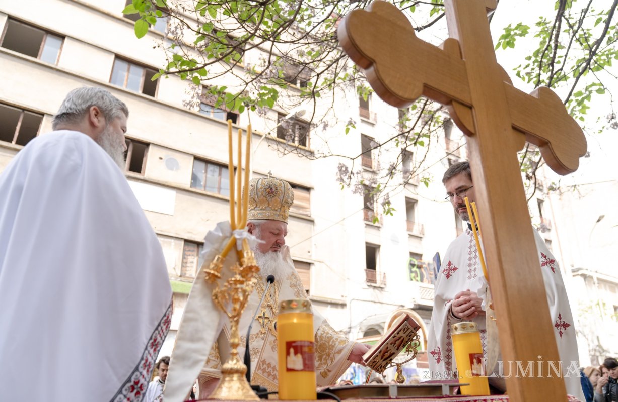 Sărbătoare la Biserica „Sfântul Nicolae”-Dintr-o zi din Bucureşti 213123