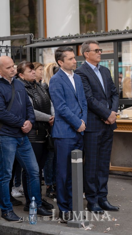 Sărbătoare la Biserica „Sfântul Nicolae”-Dintr-o zi din Bucureşti 213128