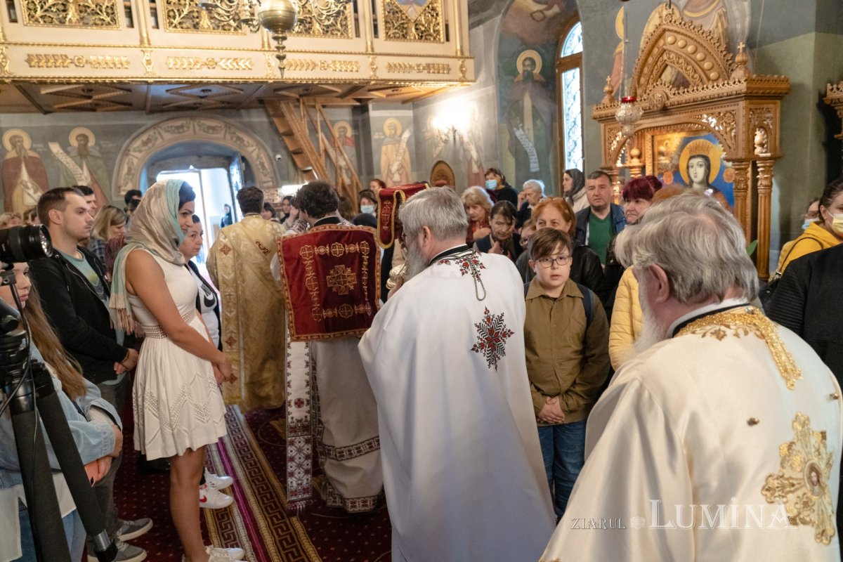 Sărbătoare la Biserica „Sfântul Nicolae”-Dintr-o zi din Bucureşti 213130