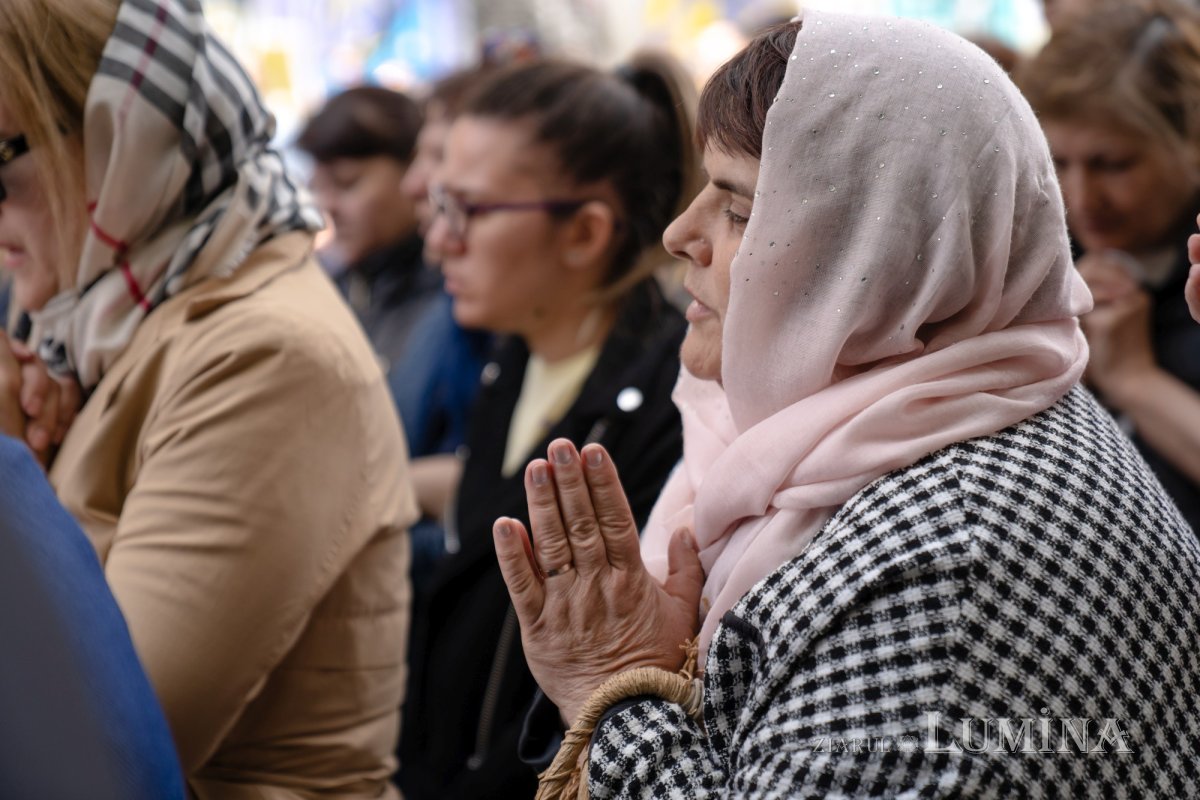 Sărbătoare la Biserica „Sfântul Nicolae”-Dintr-o zi din Bucureşti 213138