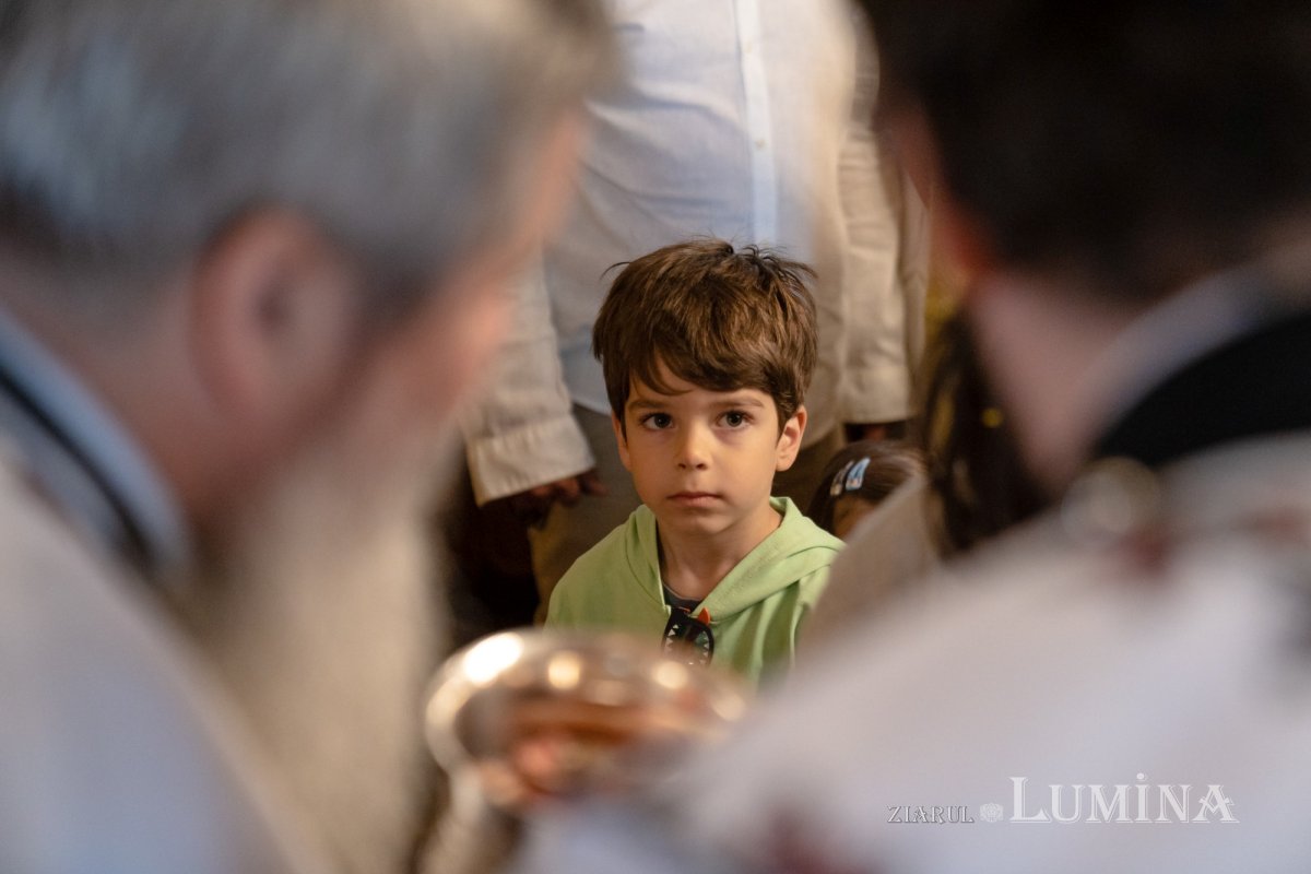 Sărbătoare la Biserica „Sfântul Nicolae”-Dintr-o zi din Bucureşti 213145