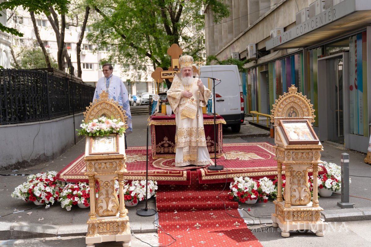 Sărbătoare la Biserica „Sfântul Nicolae”-Dintr-o zi din Bucureşti 213152