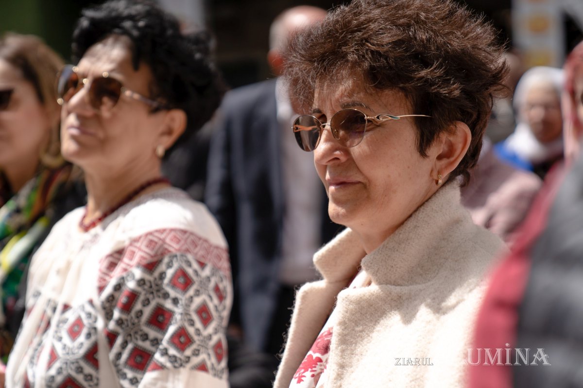 Sărbătoare la Biserica „Sfântul Nicolae”-Dintr-o zi din Bucureşti 213165