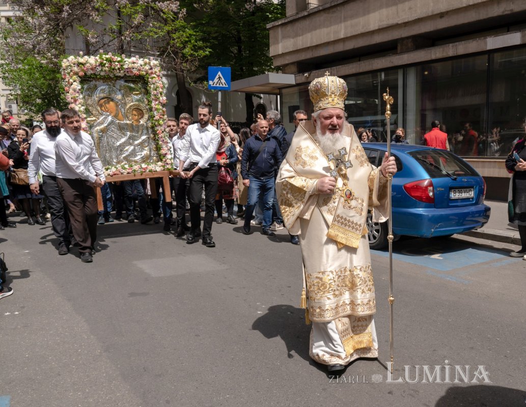 Sărbătoare la Biserica „Sfântul Nicolae”-Dintr-o zi din Bucureşti 213170