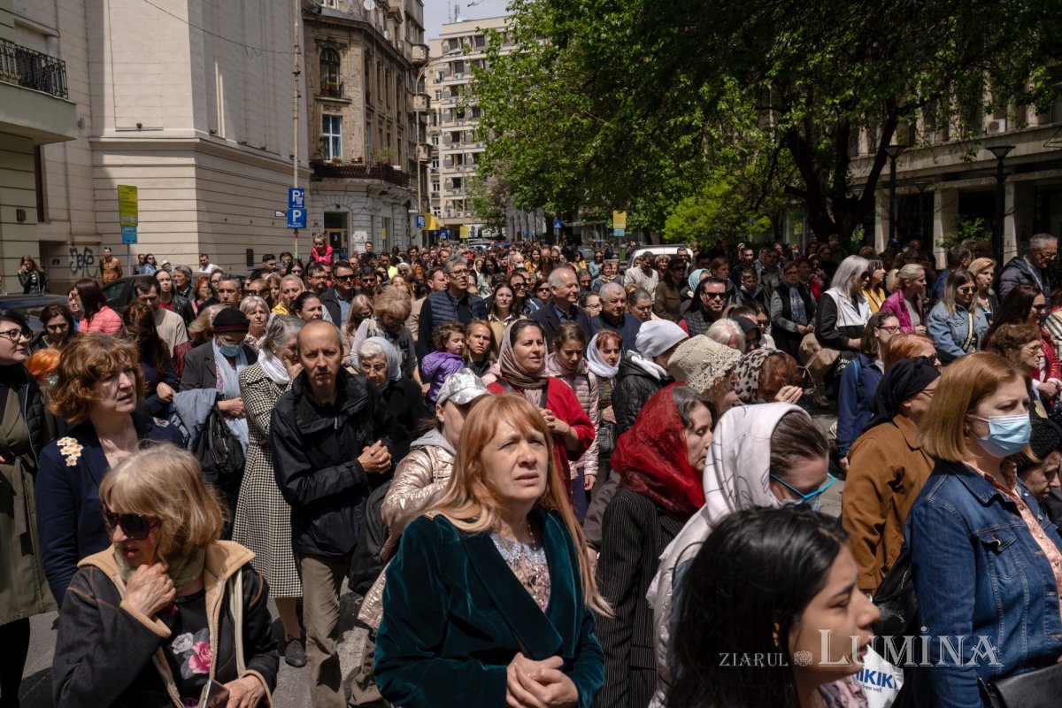 Sărbătoare la Biserica „Sfântul Nicolae”-Dintr-o zi din Bucureşti 213182