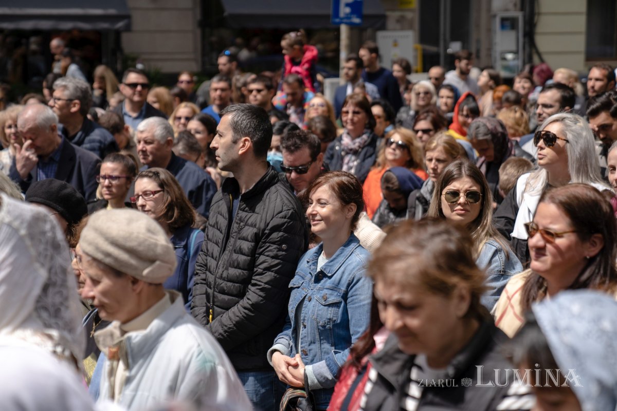 Sărbătoare la Biserica „Sfântul Nicolae”-Dintr-o zi din Bucureşti 213187