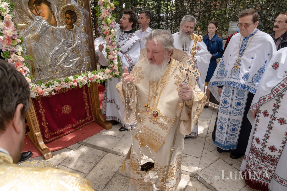 Sărbătoare la Biserica „Sfântul Nicolae”-Dintr-o zi din Bucureşti 213215