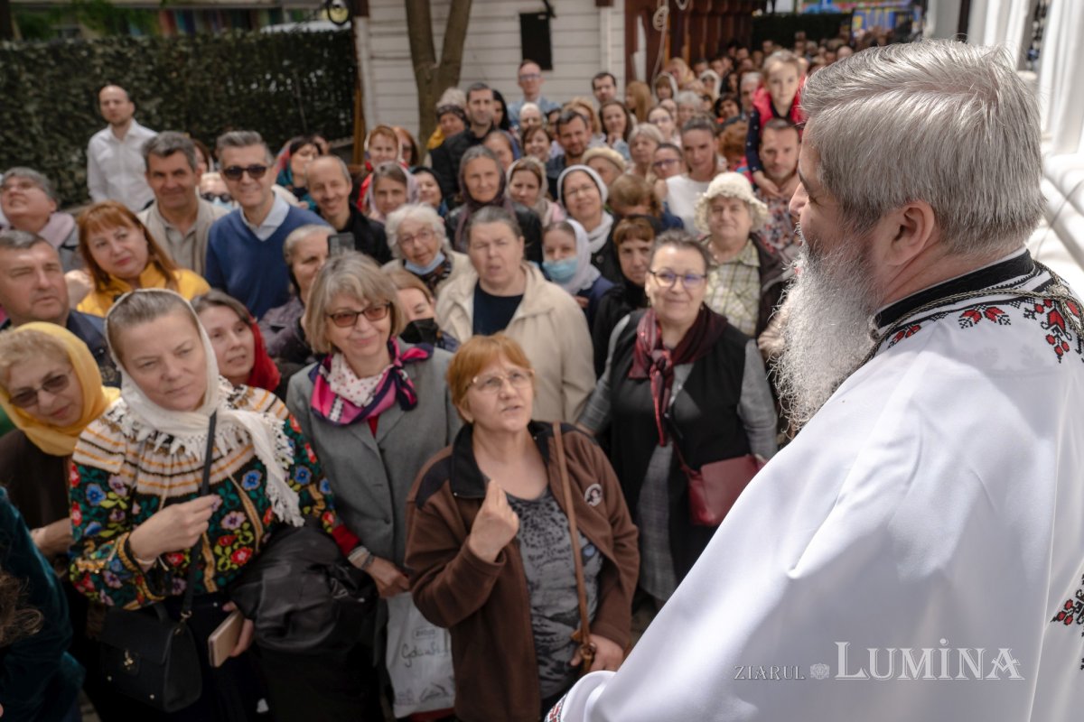 Sărbătoare la Biserica „Sfântul Nicolae”-Dintr-o zi din Bucureşti 213222
