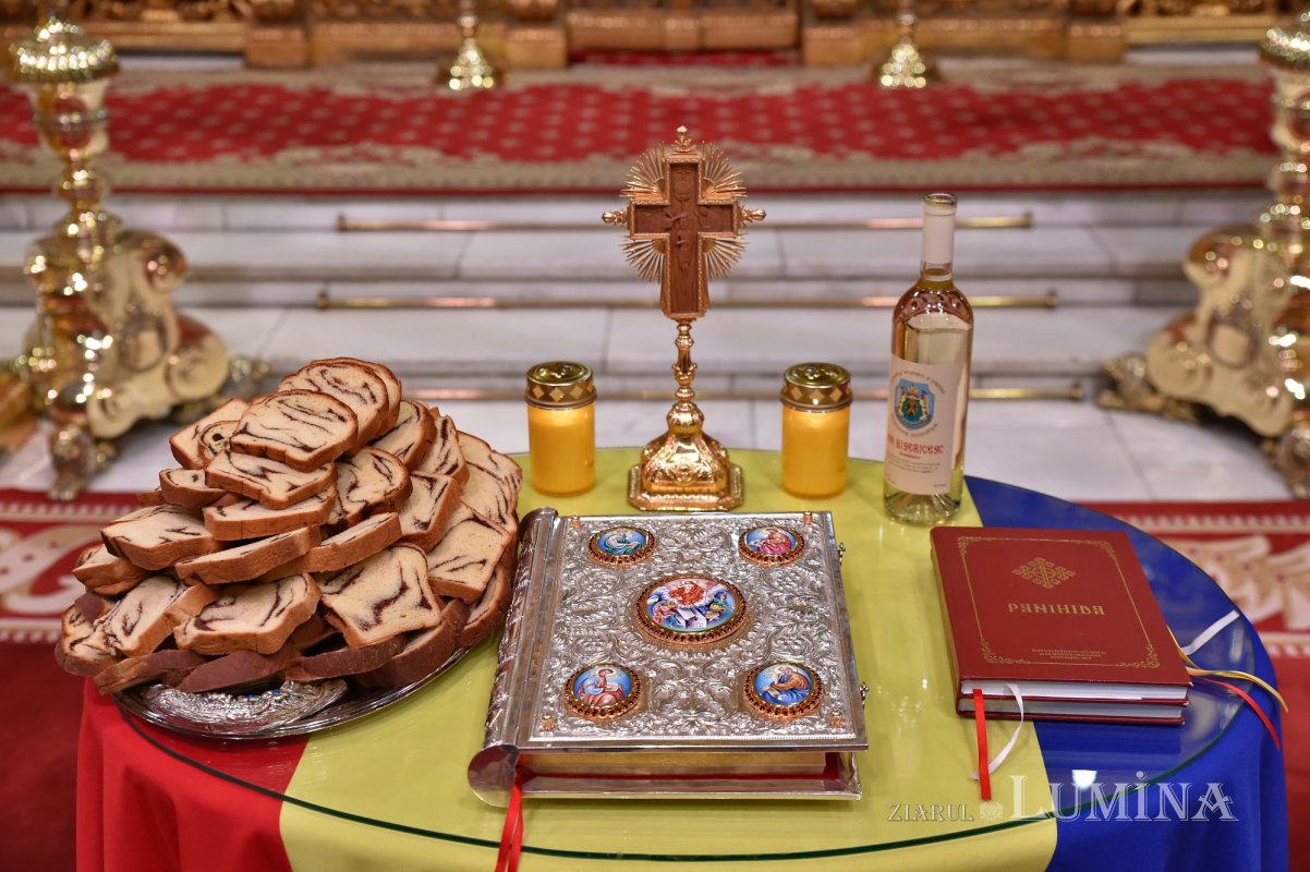 Regii României au fost pomeniți la Catedrala Patriarhală 213347