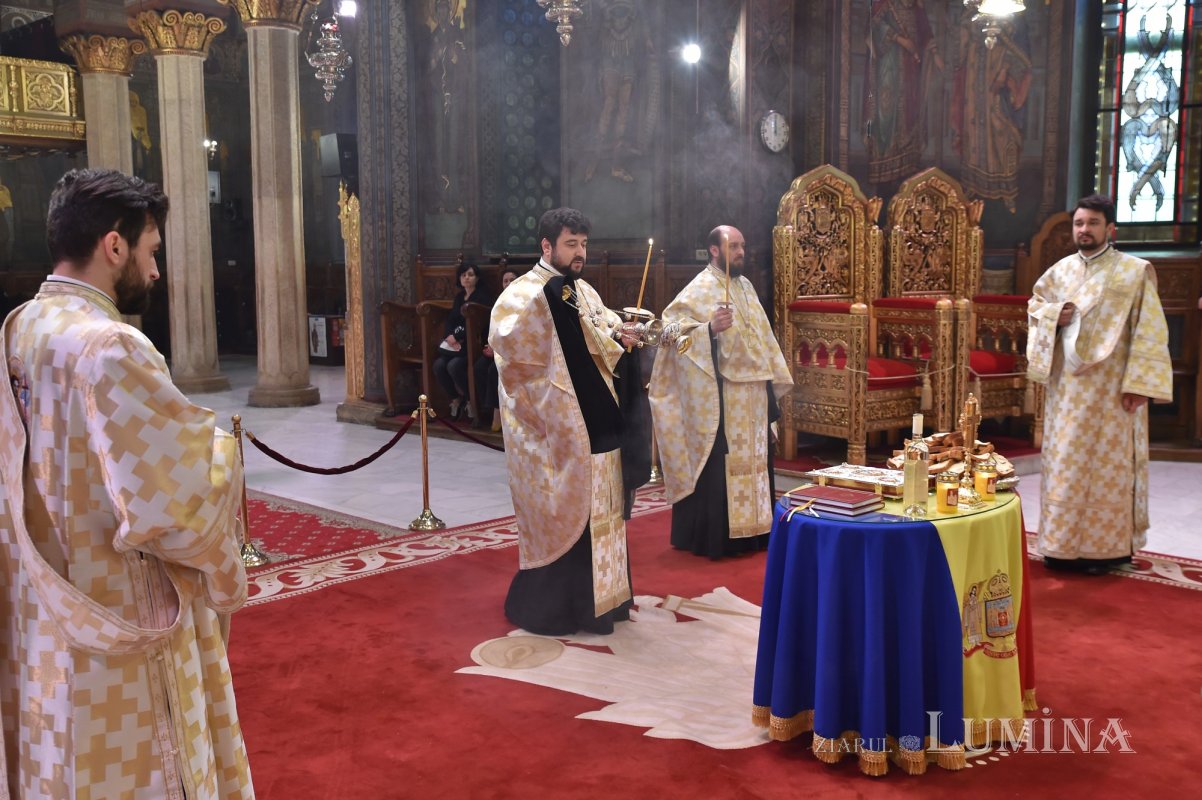 Regii României au fost pomeniți la Catedrala Patriarhală 213349