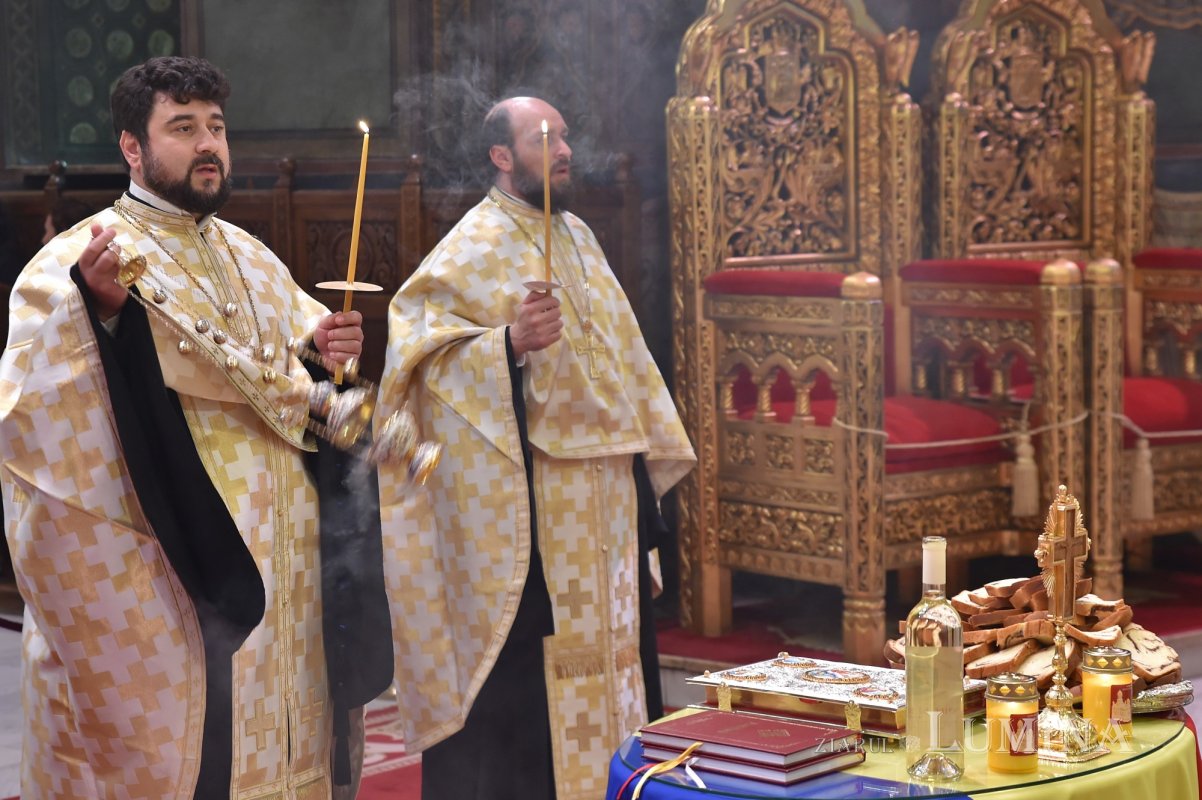 Regii României au fost pomeniți la Catedrala Patriarhală 213350