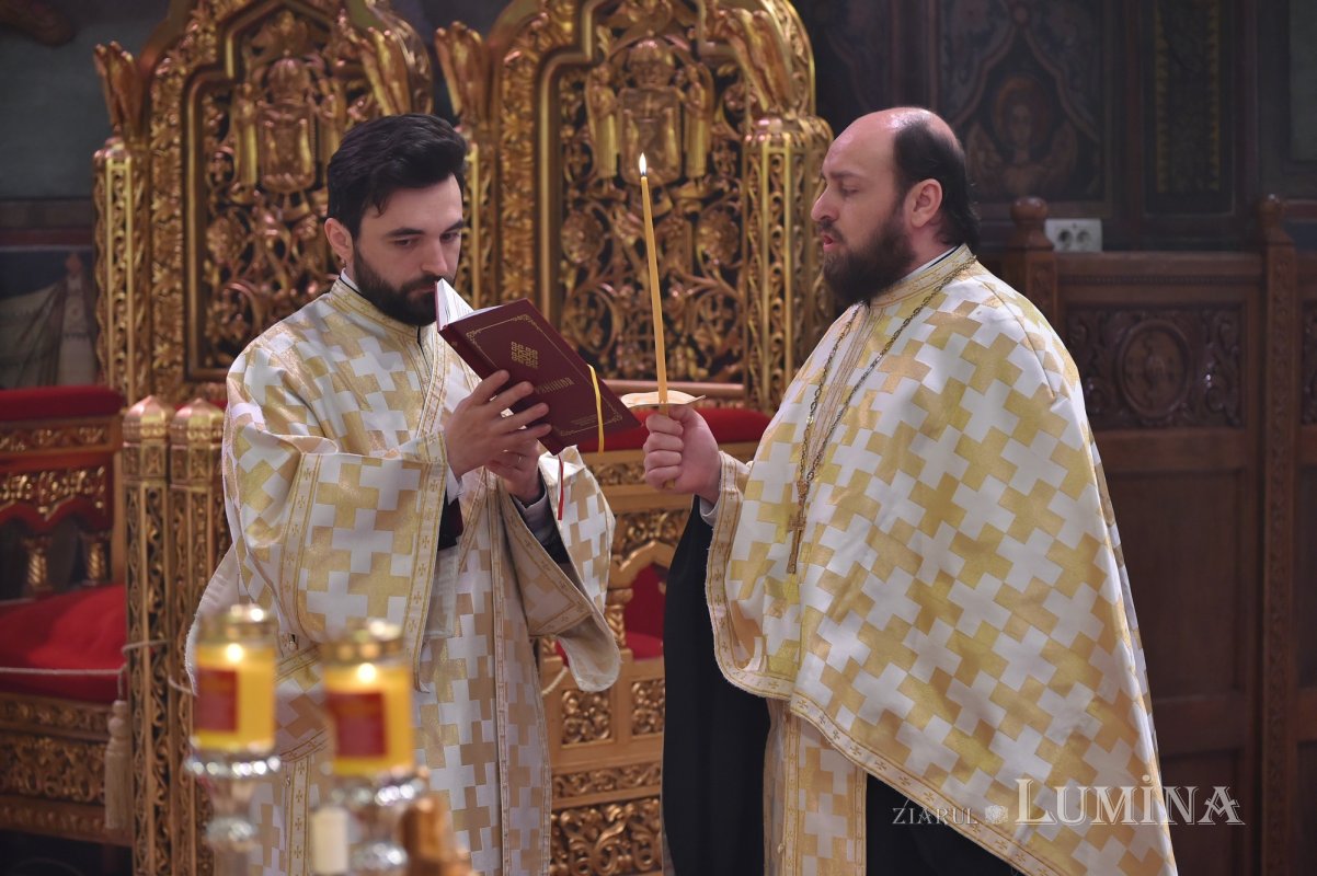 Regii României au fost pomeniți la Catedrala Patriarhală 213357