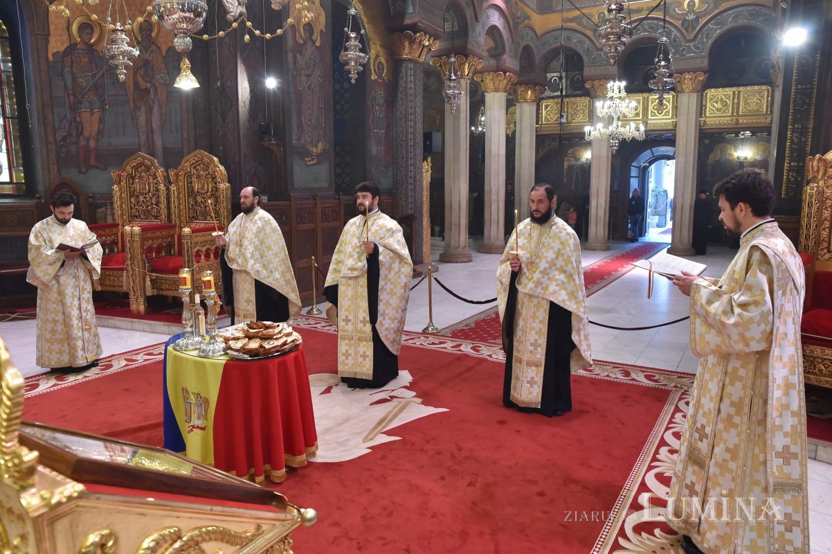 Regii României au fost pomeniți la Catedrala Patriarhală 213359