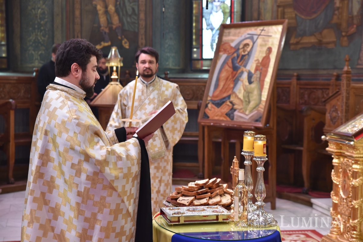 Regii României au fost pomeniți la Catedrala Patriarhală 213360