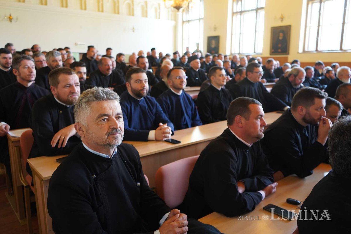 Conferinţă preoţească la Sibiu 213612