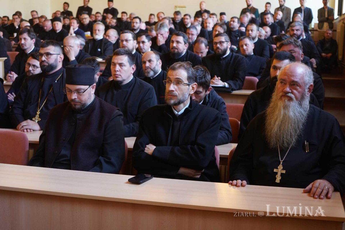 Conferinţă preoţească la Sibiu 213614