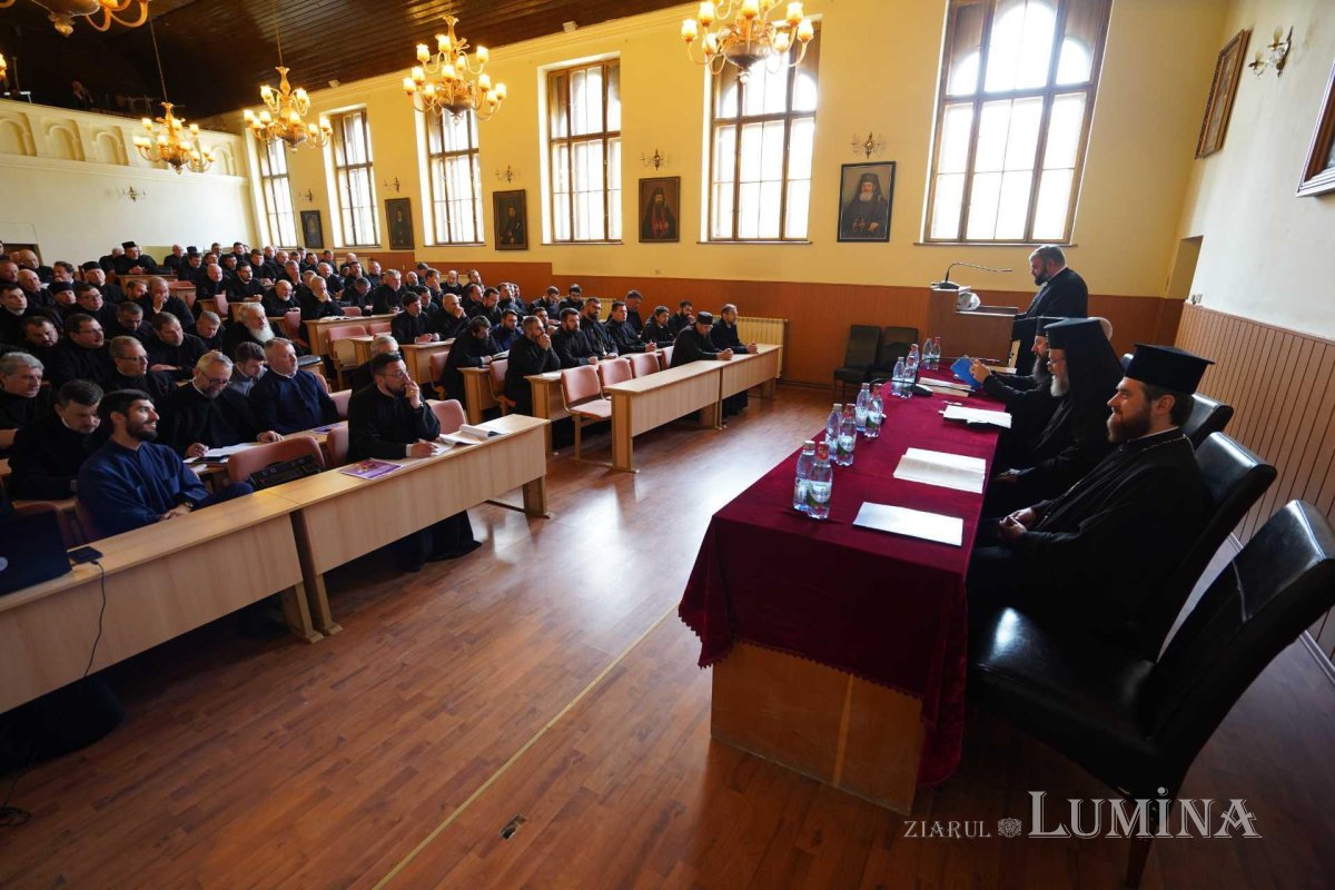 Conferinţă preoţească la Sibiu 213618