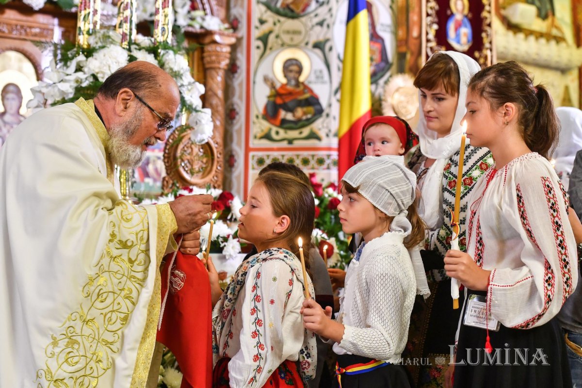 Fotografii artistice ale Publicațiilor Lumina 213677