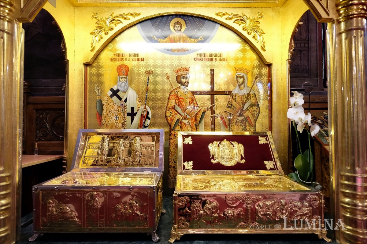 Hramul istoric al Catedralei Patriarhale, jertfă de laudă adusă sfinţilor 214345