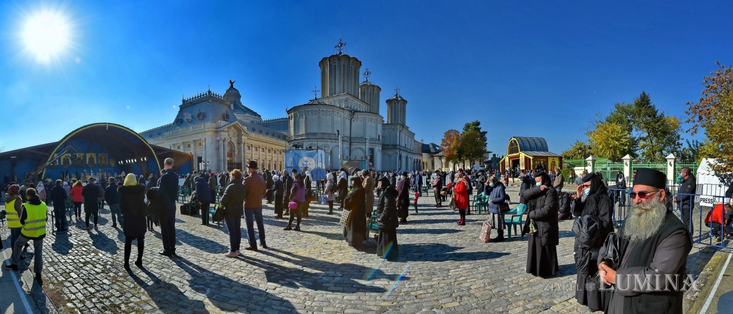 Hramul istoric al Catedralei Patriarhale, jertfă de laudă adusă sfinţilor 214347
