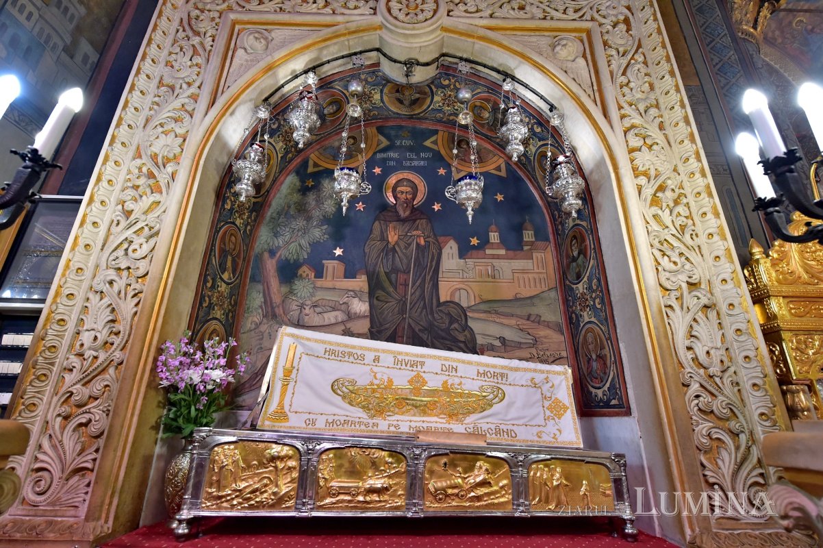 Hramul istoric al Catedralei Patriarhale, jertfă de laudă adusă sfinţilor 214354