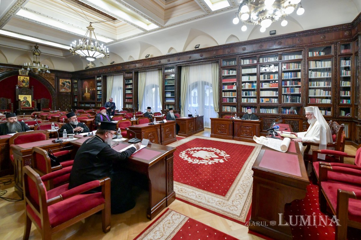 Ședință de lucru a Sinodului Mitropoliei Munteniei și Dobrogei 214441