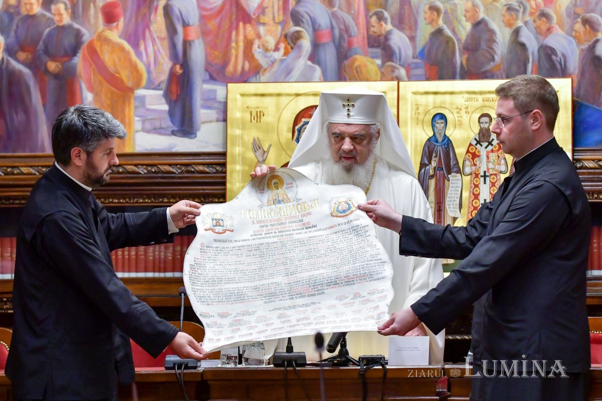 Ședință de lucru a Sinodului Mitropoliei Munteniei și Dobrogei 214448