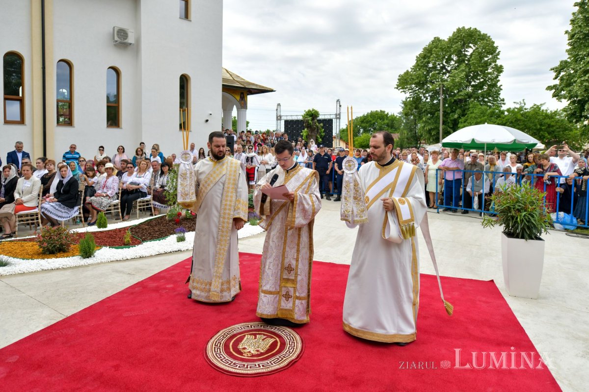 Binecuvântarea lucrărilor la biserica parohiei prahovene Pleașa 214849