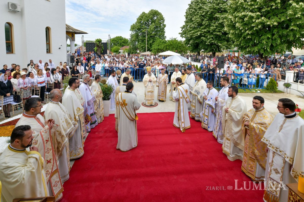 Binecuvântarea lucrărilor la biserica parohiei prahovene Pleașa 214857