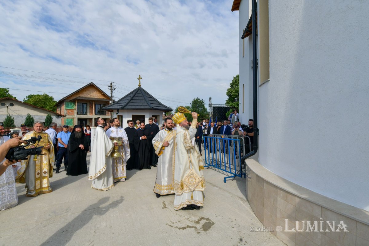 Binecuvântarea lucrărilor la biserica parohiei prahovene Pleașa 214871