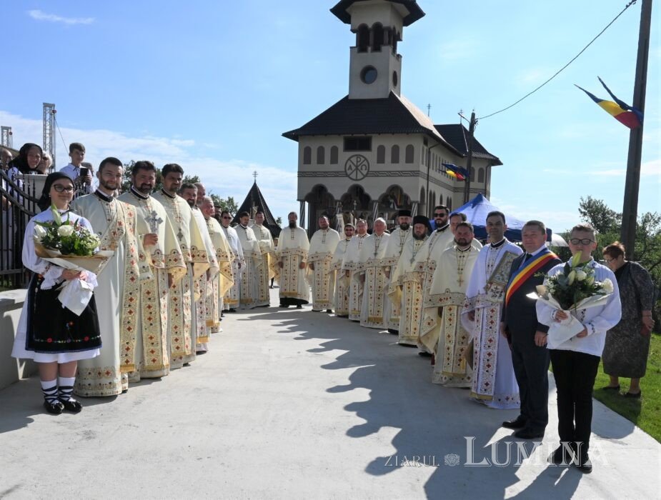 Resfinţire şi binecuvântare la Badon, Episcopia Sălajului 214928