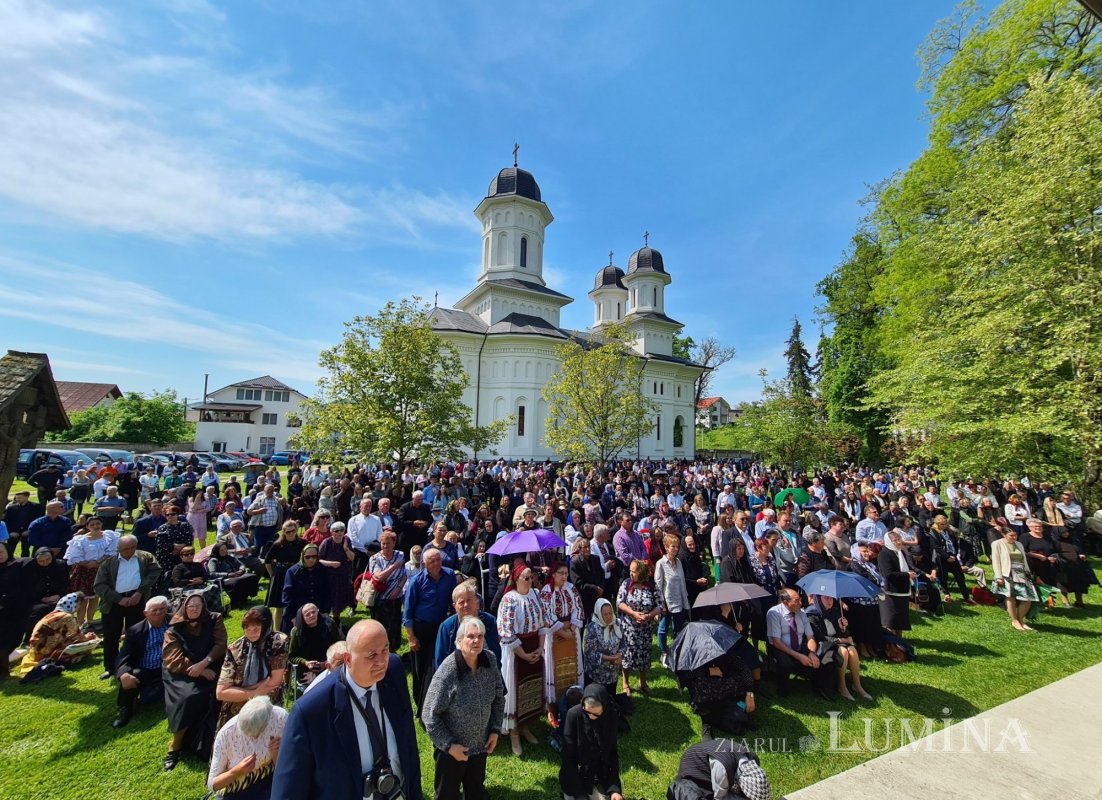 Resfinţire şi binecuvântare la Badon, Episcopia Sălajului 214932