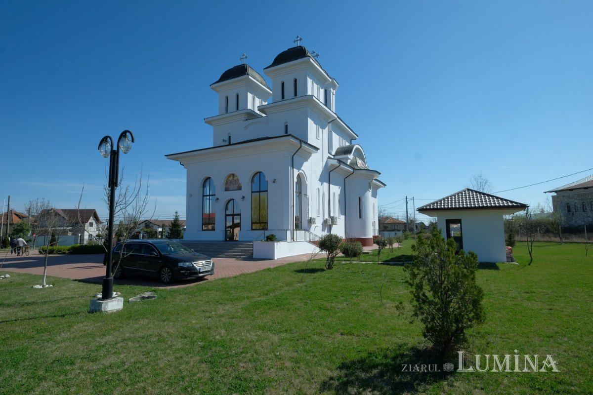 La Bucov, rugăciunea armonizează și unește comunitatea 215175