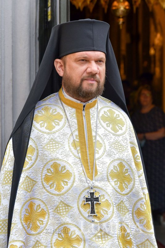 Hirotonie întru diacon la Parohia Militari 1 din București 215393