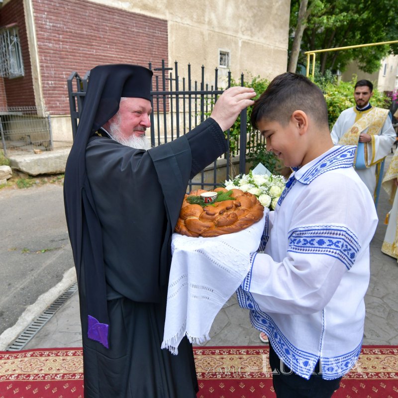Hirotonie întru diacon la Parohia Militari 1 din București 215395