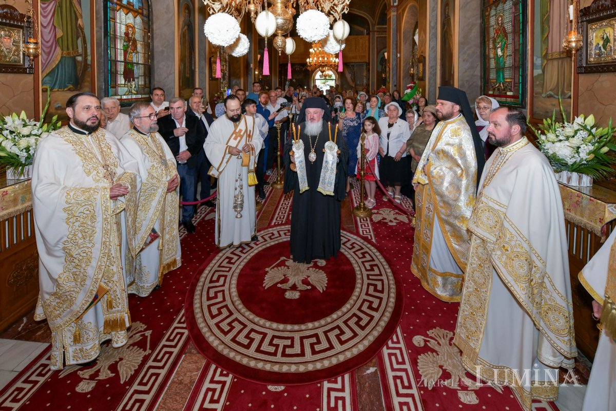 Hirotonie întru diacon la Parohia Militari 1 din București 215398