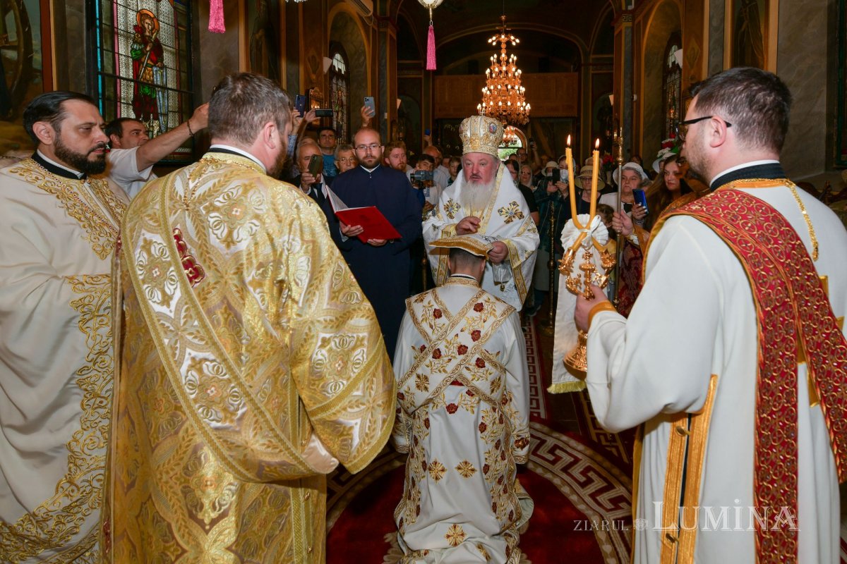 Hirotonie întru diacon la Parohia Militari 1 din București 215401