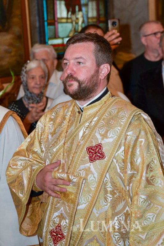 Hirotonie întru diacon la Parohia Militari 1 din București 215405