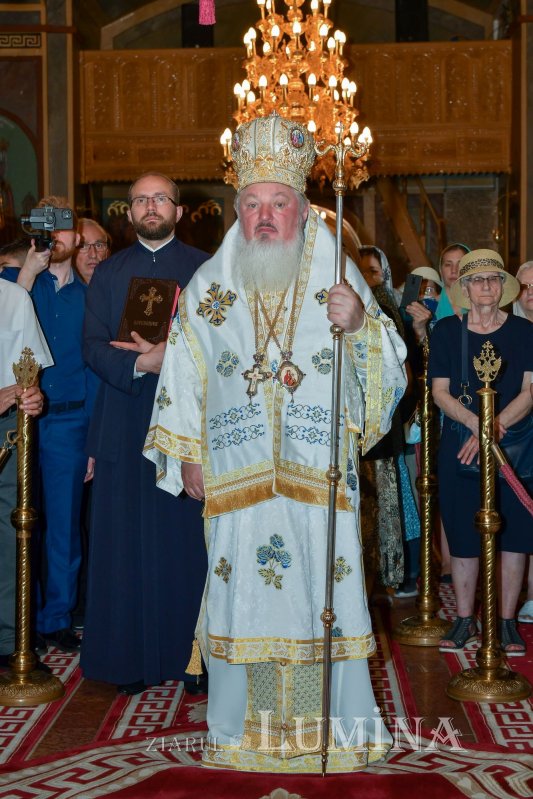 Hirotonie întru diacon la Parohia Militari 1 din București 215412