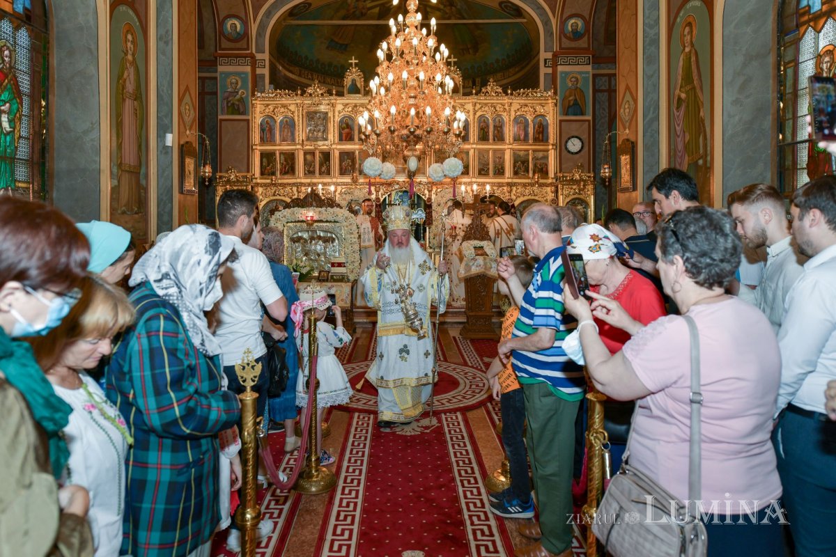 Hirotonie întru diacon la Parohia Militari 1 din București 215421