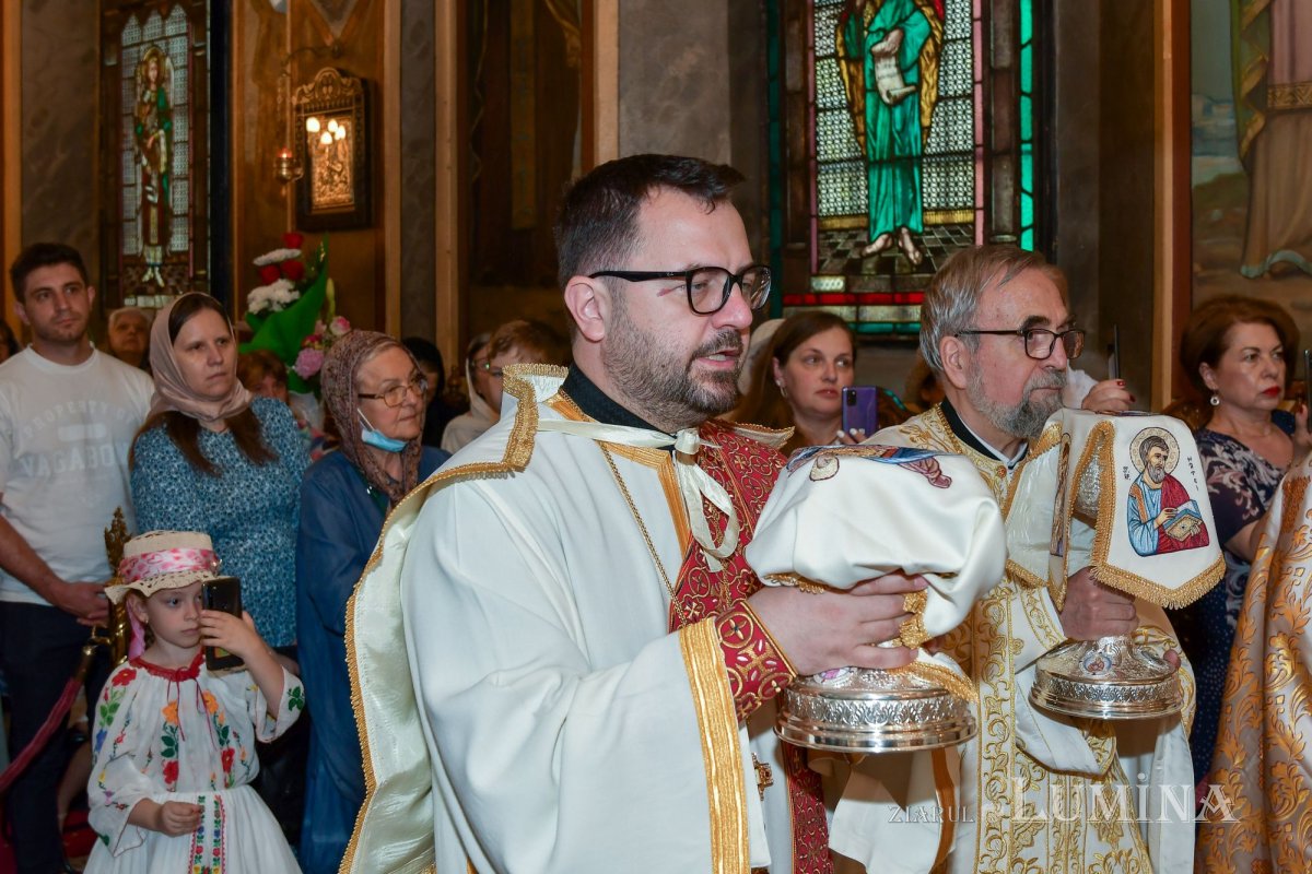 Hirotonie întru diacon la Parohia Militari 1 din București 215422