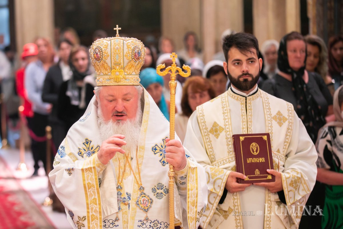 Consilier patriarhal de la Cancelaria Sfântului Sinod, hirotonit întru preot 215507