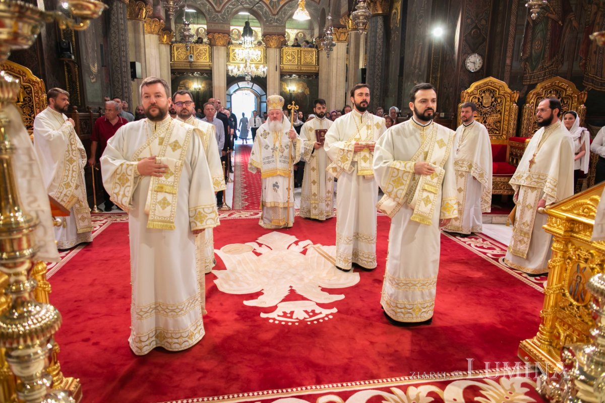 Consilier patriarhal de la Cancelaria Sfântului Sinod, hirotonit întru preot 215509