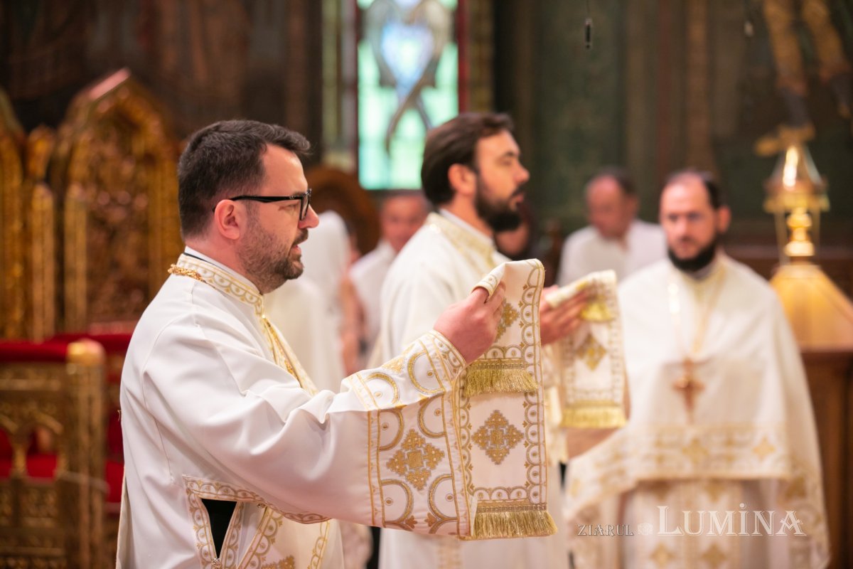Consilier patriarhal de la Cancelaria Sfântului Sinod, hirotonit întru preot 215516