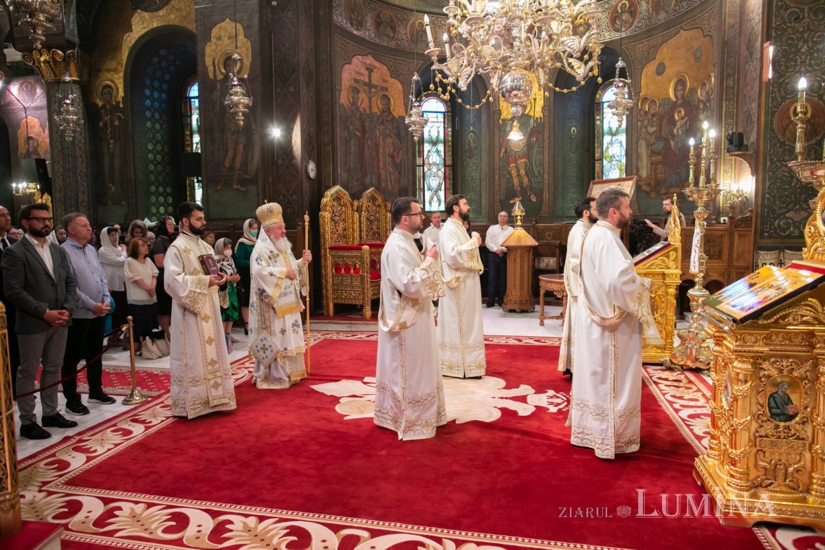 Consilier patriarhal de la Cancelaria Sfântului Sinod, hirotonit întru preot 215518