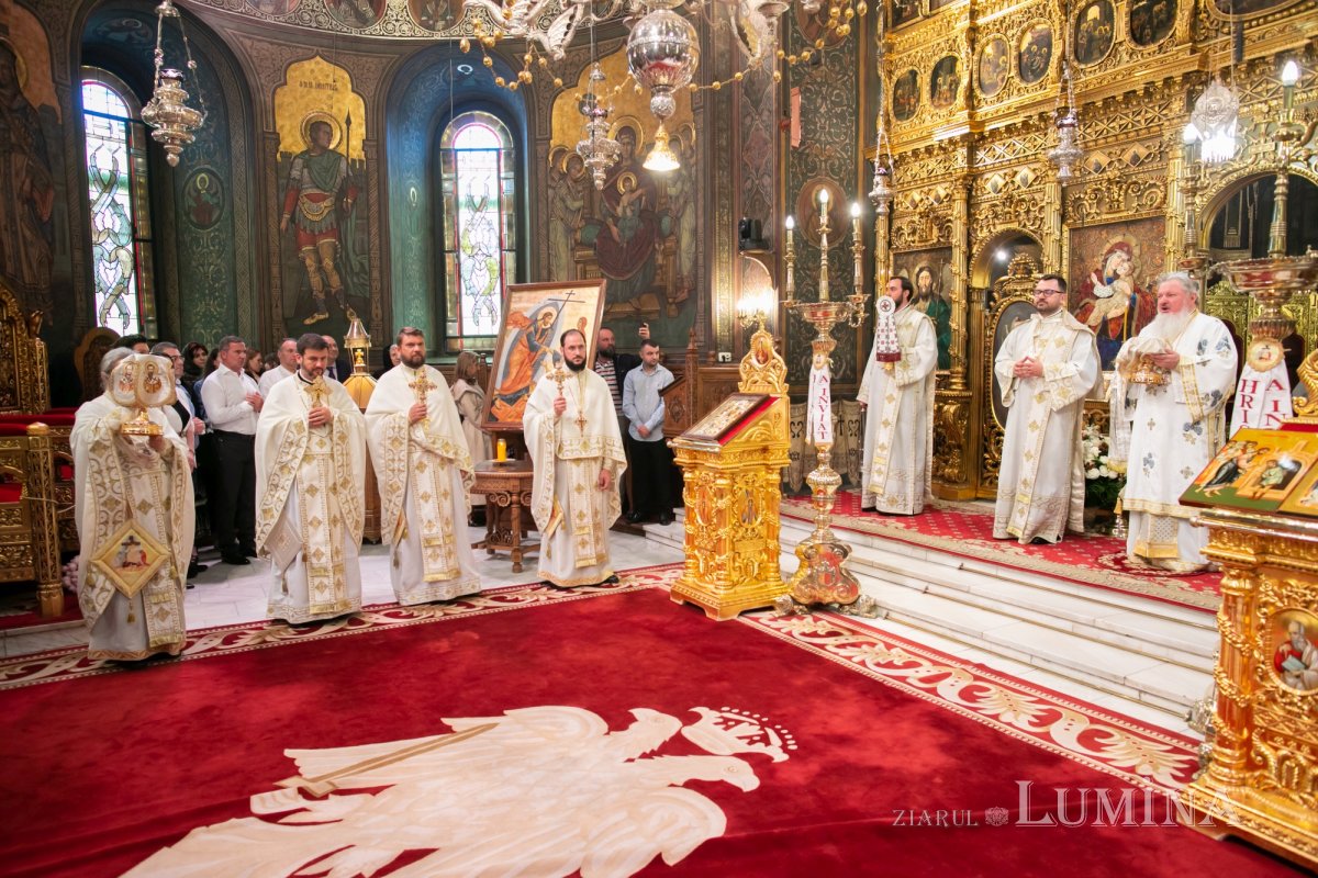 Consilier patriarhal de la Cancelaria Sfântului Sinod, hirotonit întru preot 215533