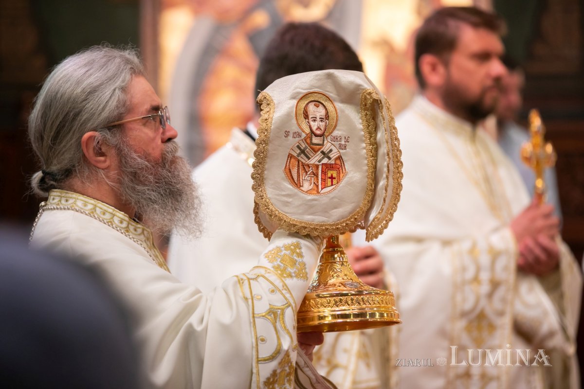 Consilier patriarhal de la Cancelaria Sfântului Sinod, hirotonit întru preot 215534