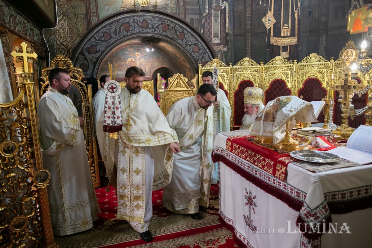 Consilier patriarhal de la Cancelaria Sfântului Sinod, hirotonit întru preot 215545