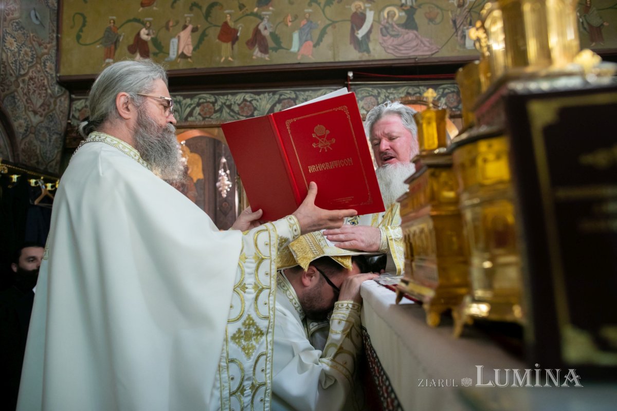 Consilier patriarhal de la Cancelaria Sfântului Sinod, hirotonit întru preot 215547